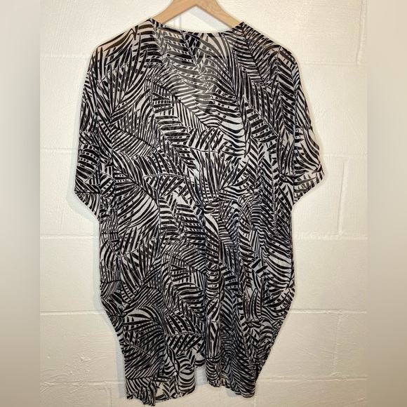 ⭐️ Cover 2 Cover Jungle Print Black White Leaf Print Beach Cover up size XS - Picture 2 of 6